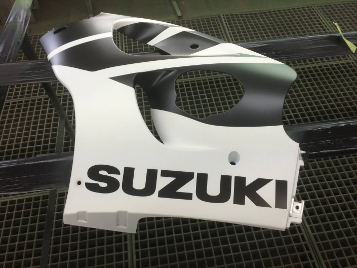 Motorradteile Suzuki GSX-R 750 Robe Spritzwerk Sandstrahlwerk Lackiererei Maienfeld